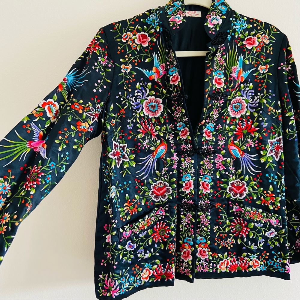 Vintage Embroidered Satin Asian black Jacket Top - Picture 7 of 13